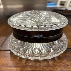 American Brilliant Cut Glass Round Hinged Dresser Domed Box Floral Pattern EUC